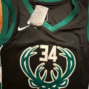 Giannis Antetokounmpo Milwaukee Bucks jersey size 50 (XL)